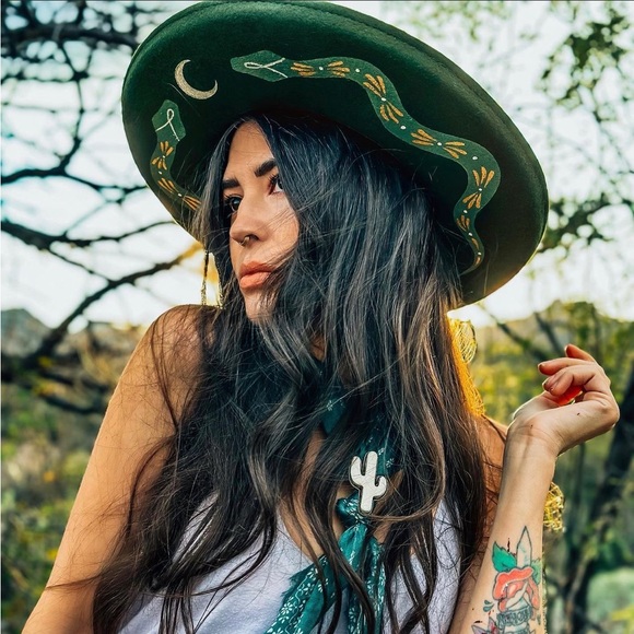 Luna Bloom Hat - Picture 3 of 3